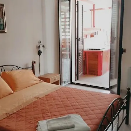 Jolanda & Carmelo Bed & Breakfast *